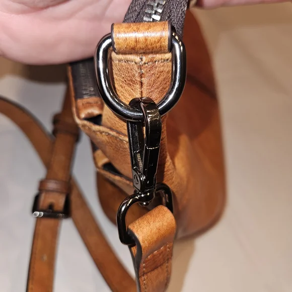 Cogna Leather Purse - Picture 16 of 16
